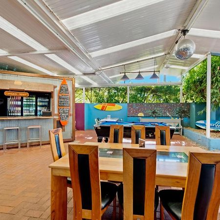 Aquarius Gold Coast Hostel Exterior photo