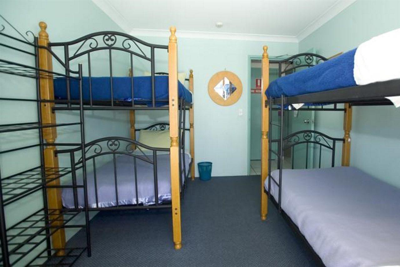 Aquarius Gold Coast Hostel Exterior photo