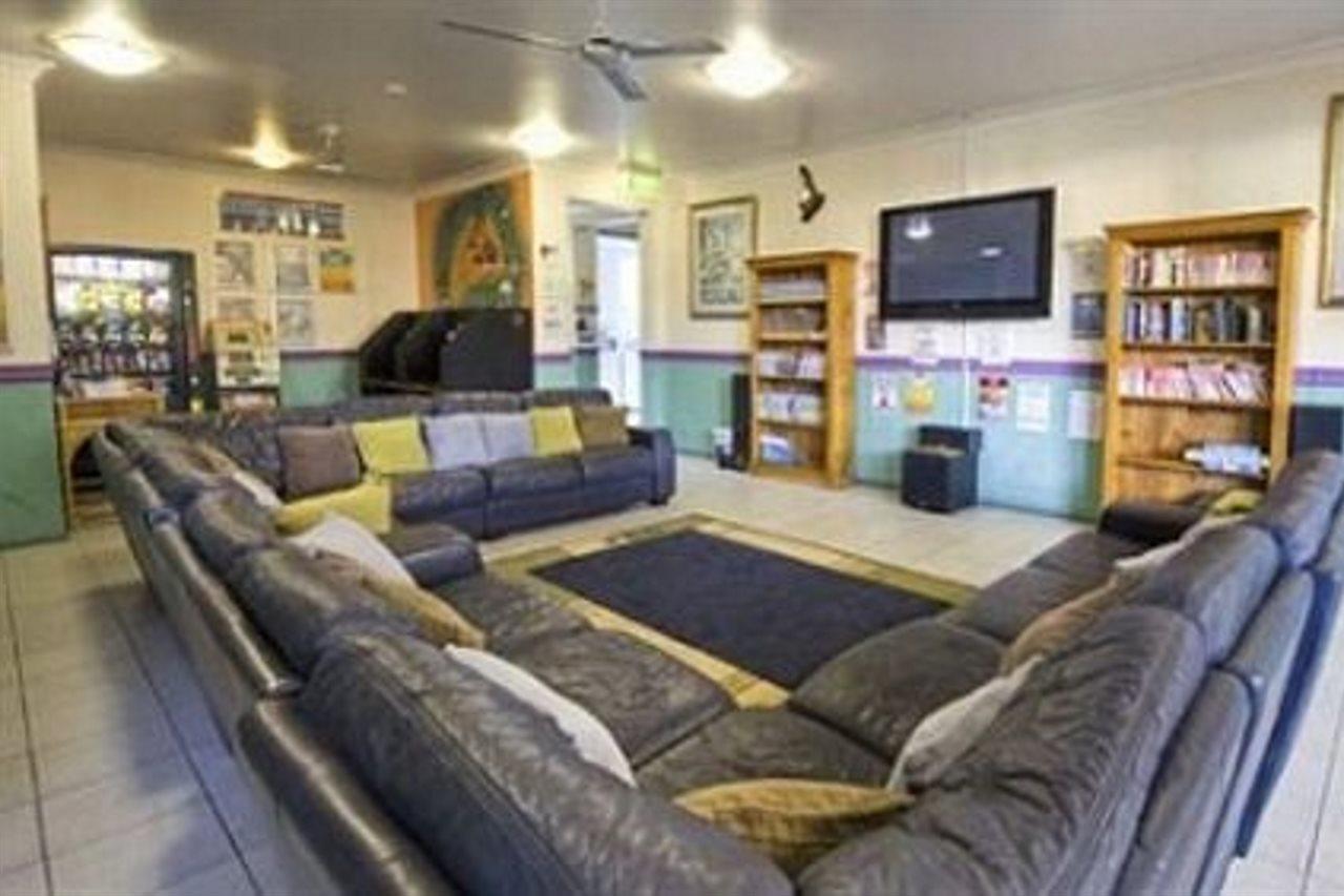 Aquarius Gold Coast Hostel Exterior photo