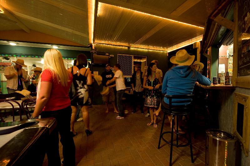 Aquarius Gold Coast Hostel Exterior photo