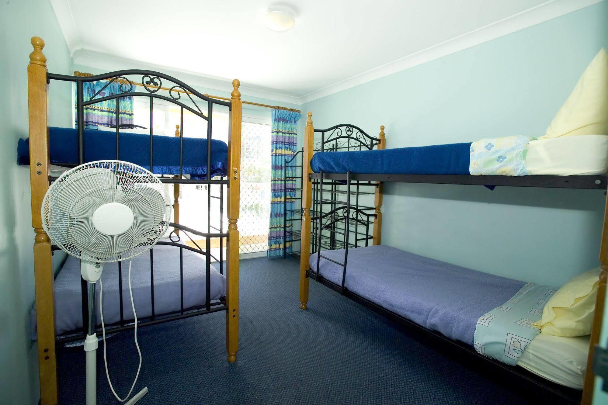 Aquarius Gold Coast Hostel Exterior photo