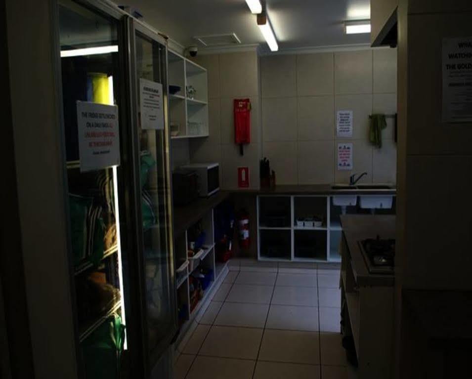 Aquarius Gold Coast Hostel Exterior photo